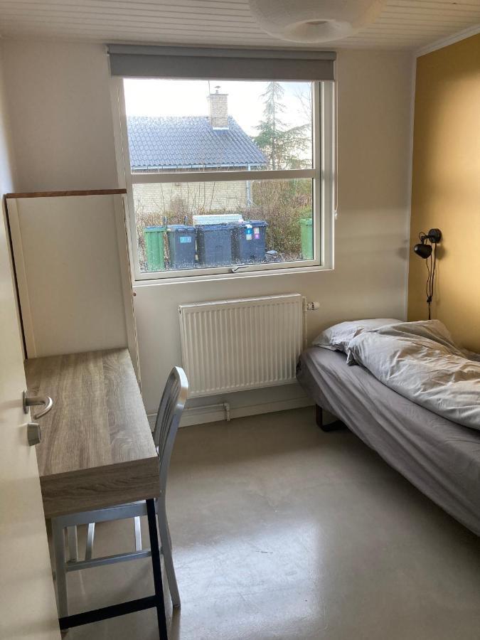 Villa Med Private Vaerelser Delt Badevaerelse/Kokken, Viby Sj. Dış mekan fotoğraf